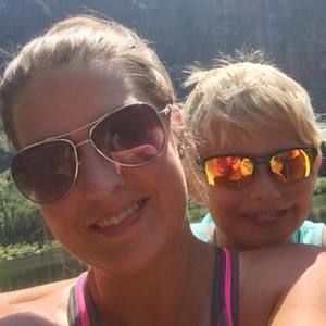 Meet your Posher, Ashlee